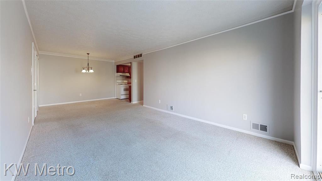 54781 Shelby Road, Unit 80 Utica, MI 48316 - Photo 2 of 9
