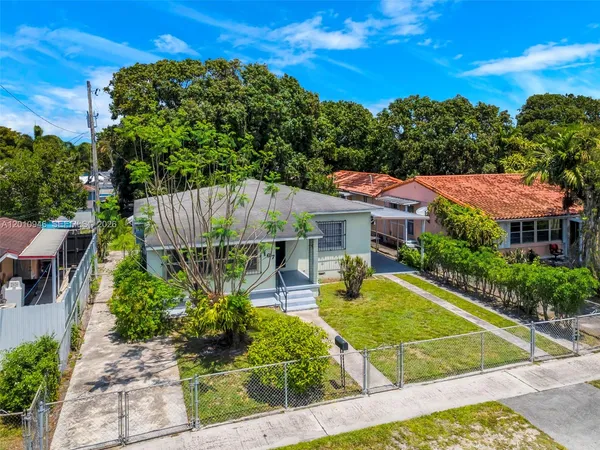 $569,999 | 167 West 34th Street, Hialeah, FL 33012