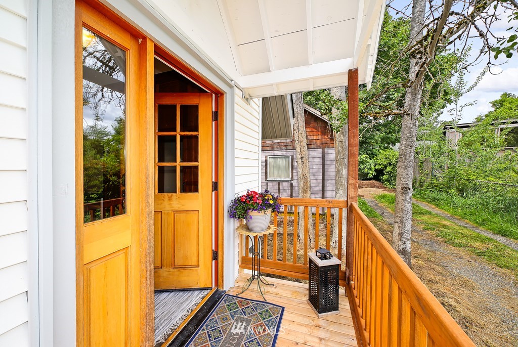 5420 Renton Avenue South Seattle, WA 98118 - Photo 2 of 28 Gallery Image 2