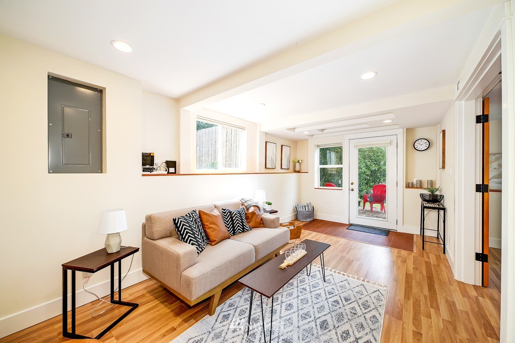 5420 Renton Avenue South Seattle, WA 98118 - Photo 19 of 28 Gallery Image 19