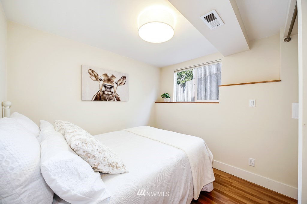 5420 Renton Avenue South Seattle, WA 98118 - Photo 23 of 28 Gallery Image 23