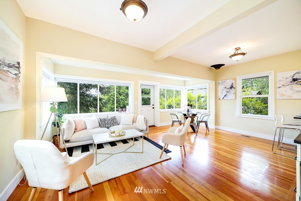 5420 Renton Avenue South Seattle, WA 98118 - Photo 5 of 28 Gallery Image 5