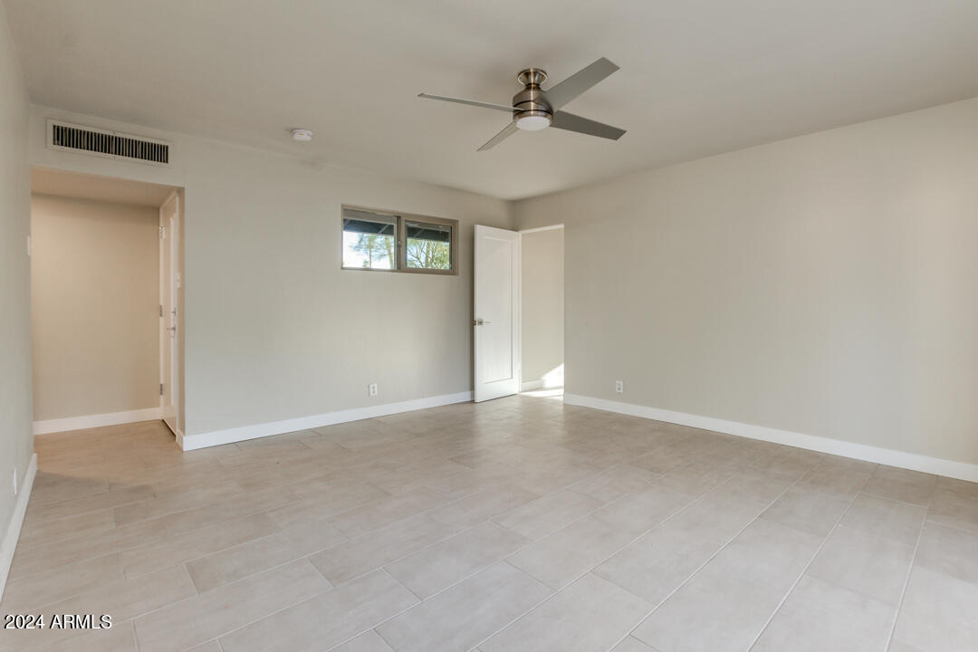 554 West 19th Street Tempe, AZ 85281 - Photo 8 of 48 08-19th