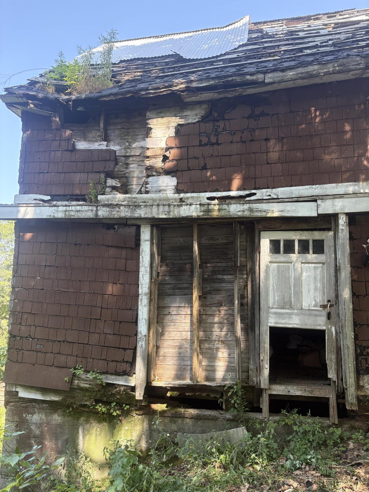 33 Veterans Highway Brooks, ME 04921 - Photo 10 of 47 IMG_5225