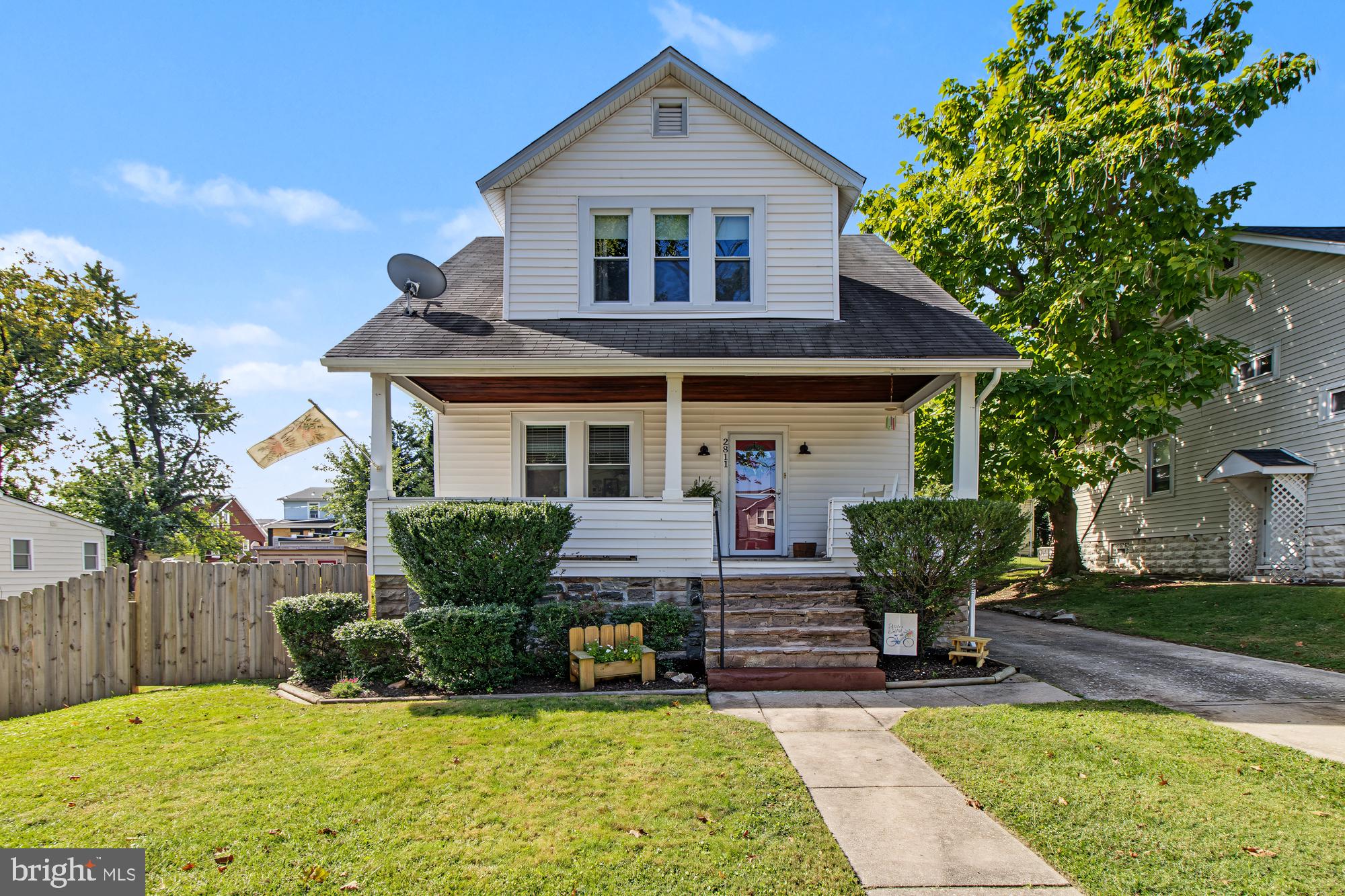 2811 Pinewood Avenue Baltimore, MD 21214 - Photo 2 of 51 3 bedroom 2 bathroom house with adjoining lot!