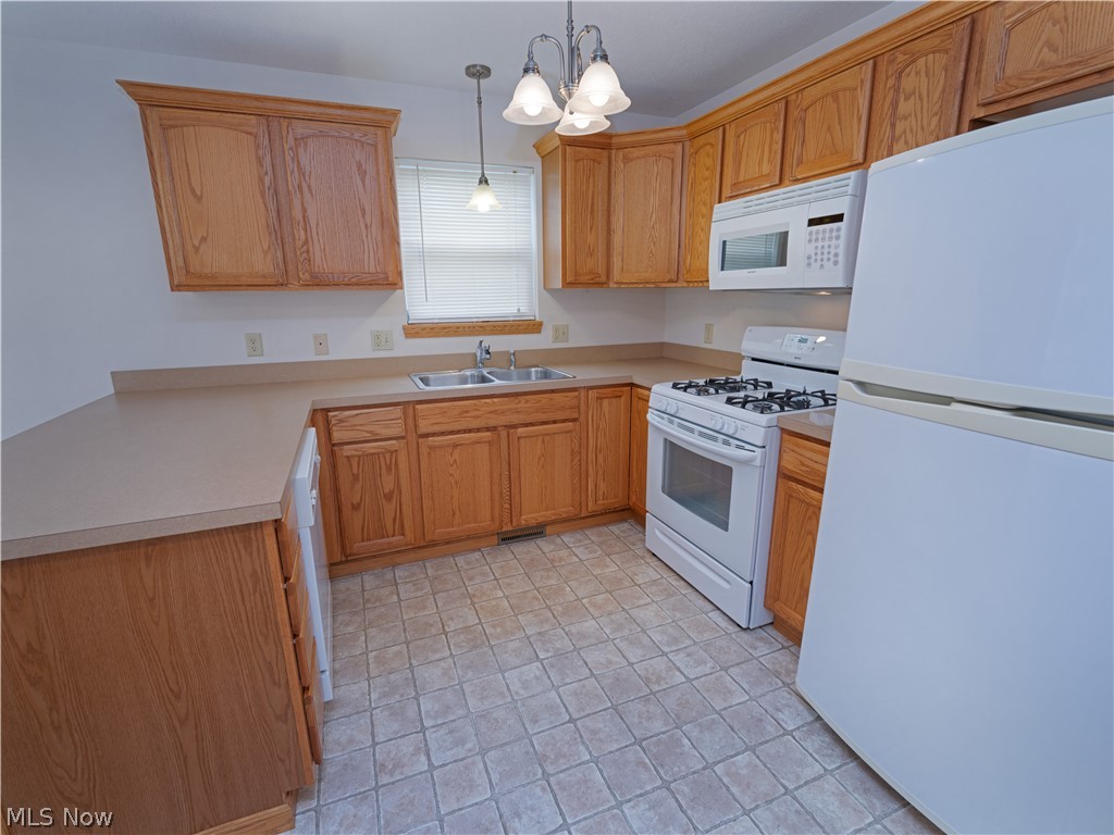 854 Susan Road Ravenna, OH 44266 - Photo 13 of 31 Gallery Image 13