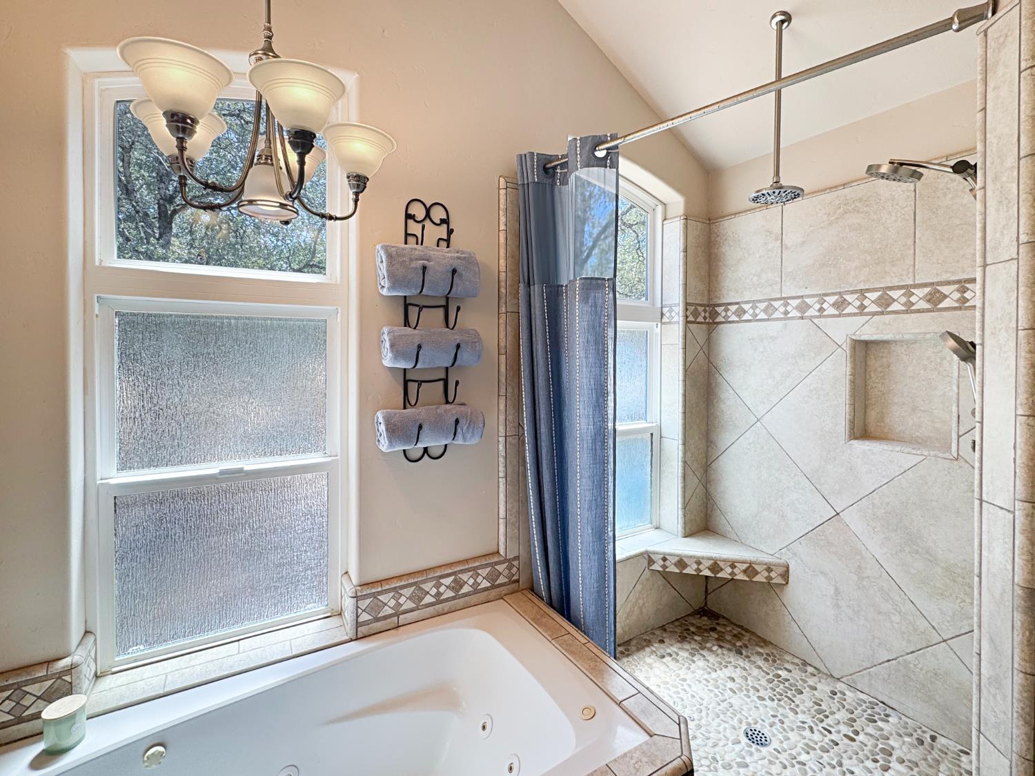 26525 Table Meadow Road Auburn, CA 95602 - Photo 19 of 47 Gallery Image 19