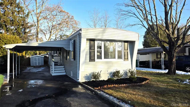 $239,000 | 13 Buttercup Drive, Bohemia, NY 11716
