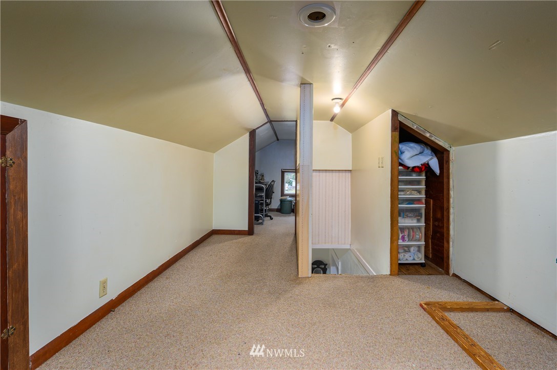 570 Bella Street Hamilton, WA 98284 - Photo 11 of 17 Gallery Image 11
