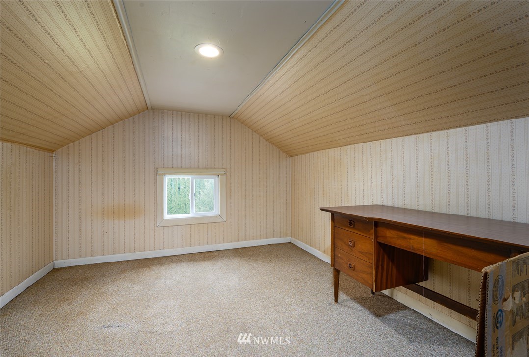 570 Bella Street Hamilton, WA 98284 - Photo 10 of 17 Gallery Image 10