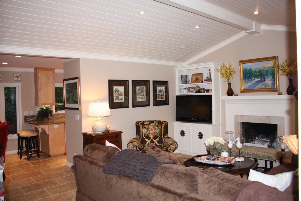1335 Danielson Road, Unit A Montecito, CA 93108 - Photo 2 of 9 Living Room