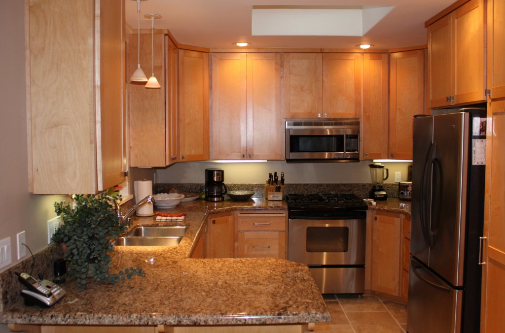 1335 Danielson Road, Unit A Montecito, CA 93108 - Photo 4 of 9 Kitchen