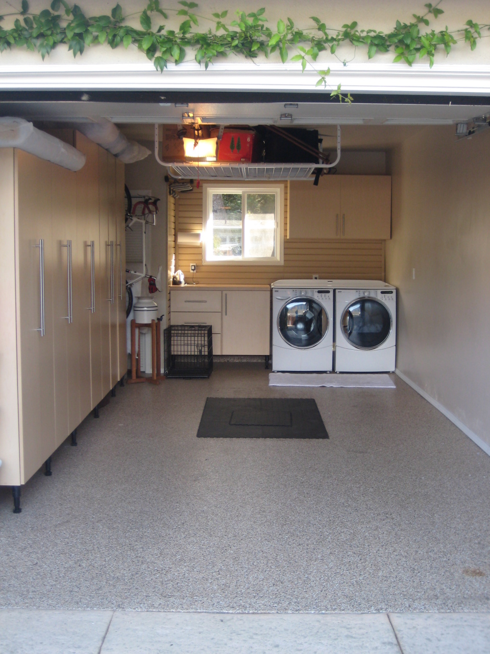 1335 Danielson Road, Unit A Montecito, CA 93108 - Photo 9 of 9 Garage