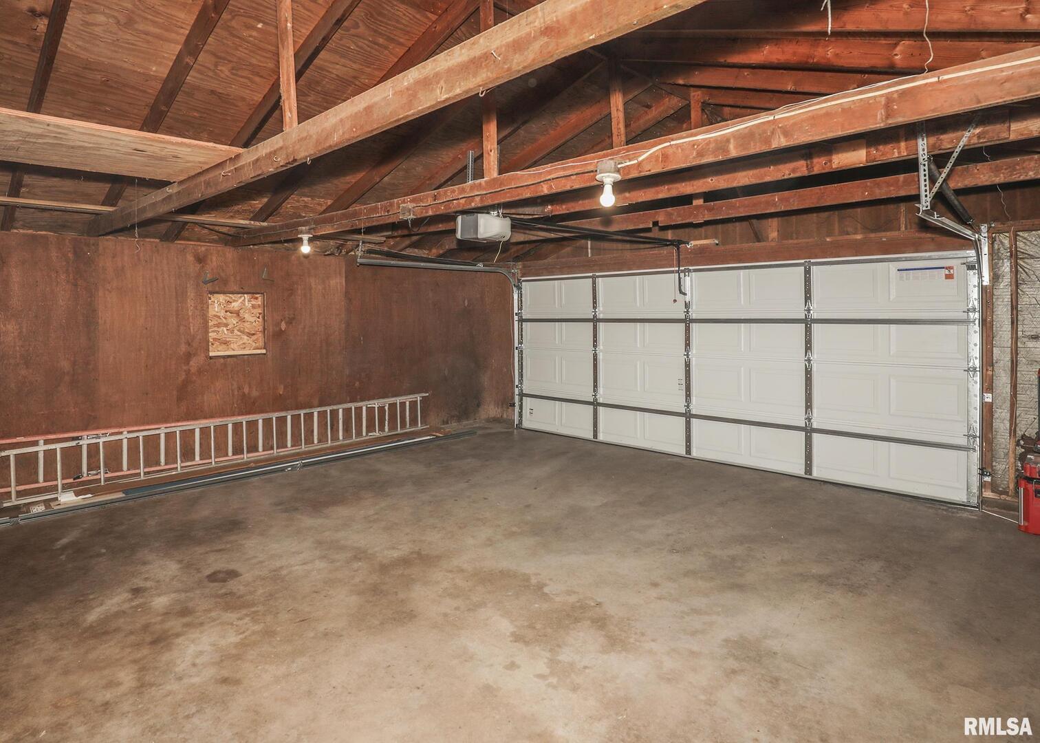 934 20th Avenue Rock Island, IL 61201 - Photo 23 of 26 a view of an empty room