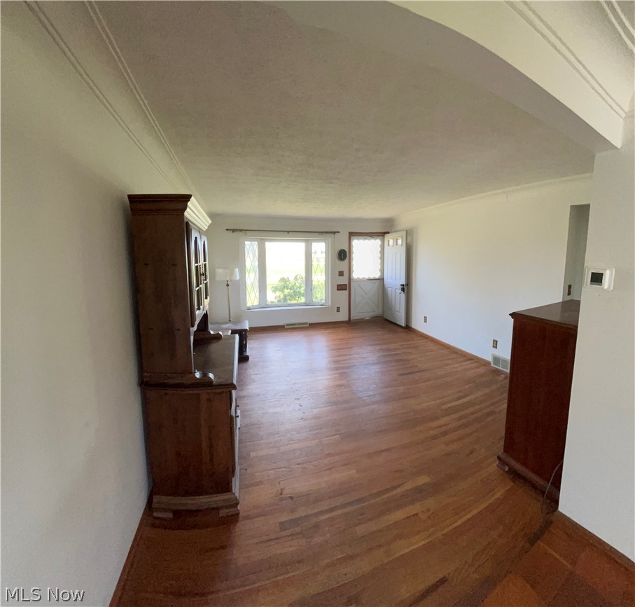 33500 Arthur Road Solon, OH 44139 - Photo 3 of 13