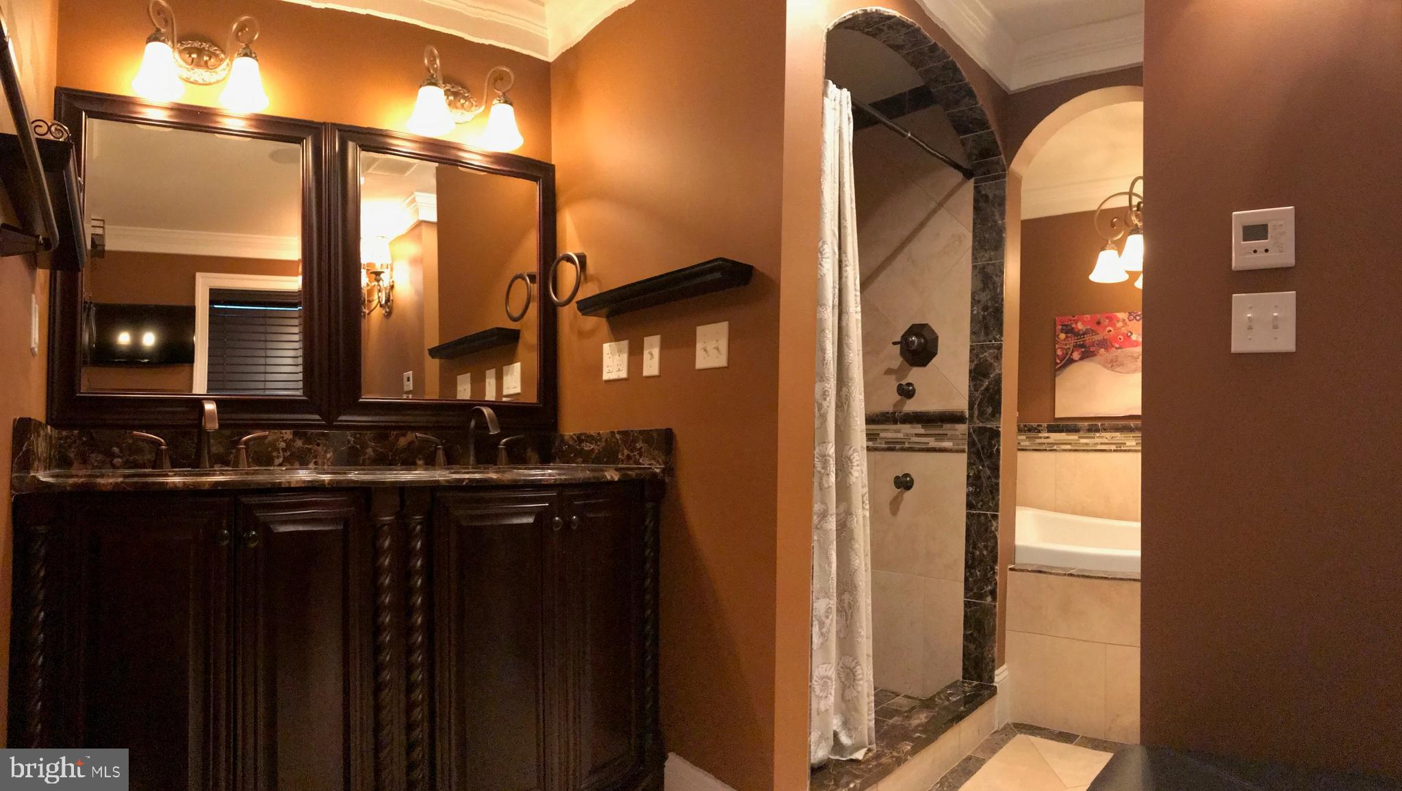 9105 Cuckold Point Road Baltimore, MD 21219 - Photo 14 of 150 Master Bath