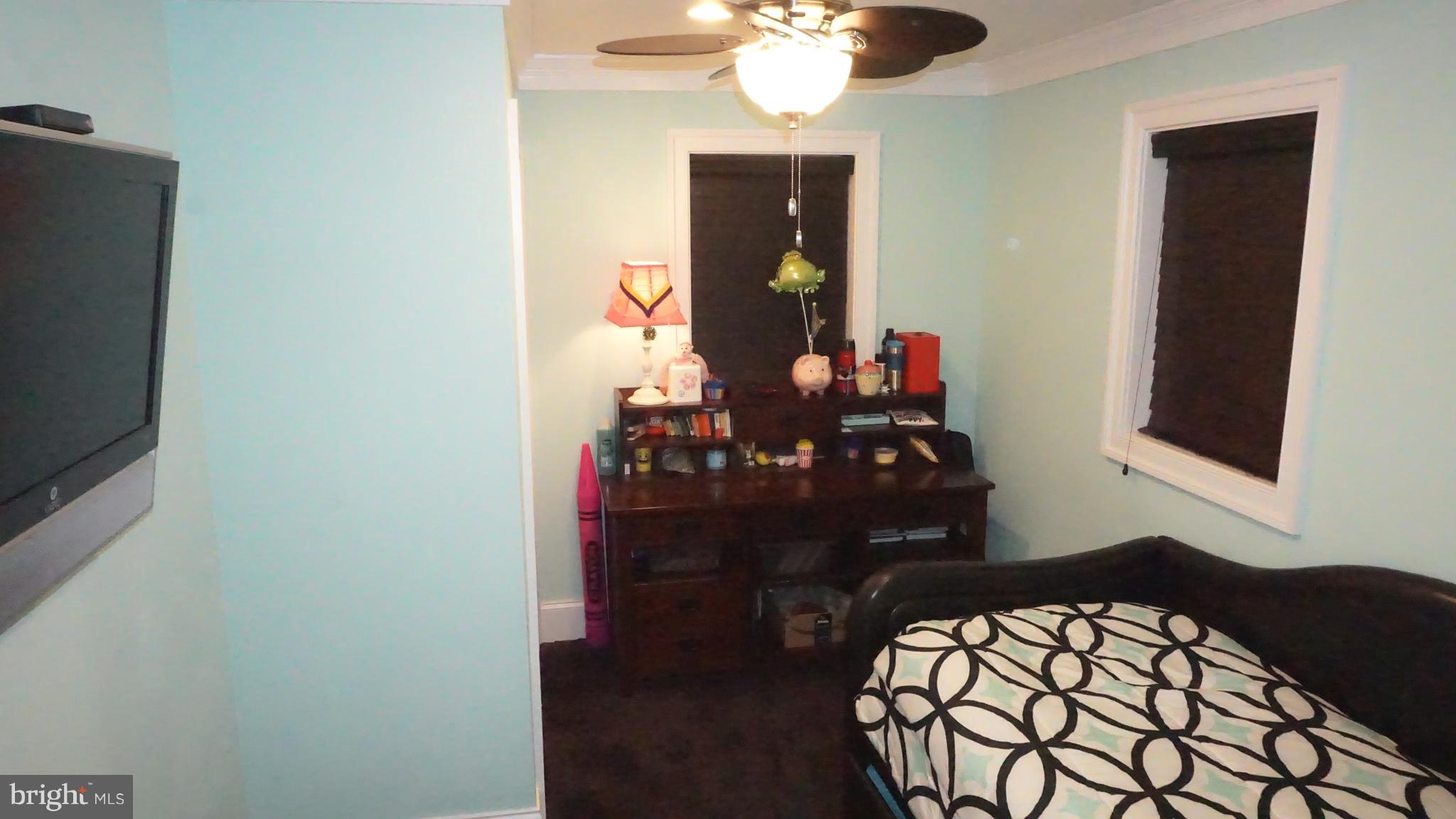 9105 Cuckold Point Road Baltimore, MD 21219 - Photo 134 of 150 Upper level Bedroom
