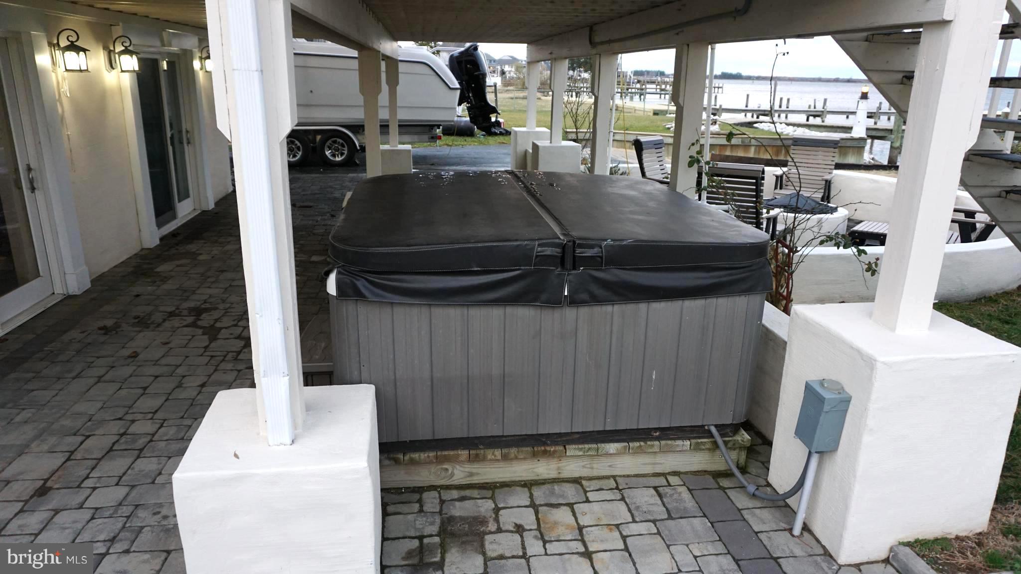 9105 Cuckold Point Road Baltimore, MD 21219 - Photo 26 of 150 Hot tub w/New Cover