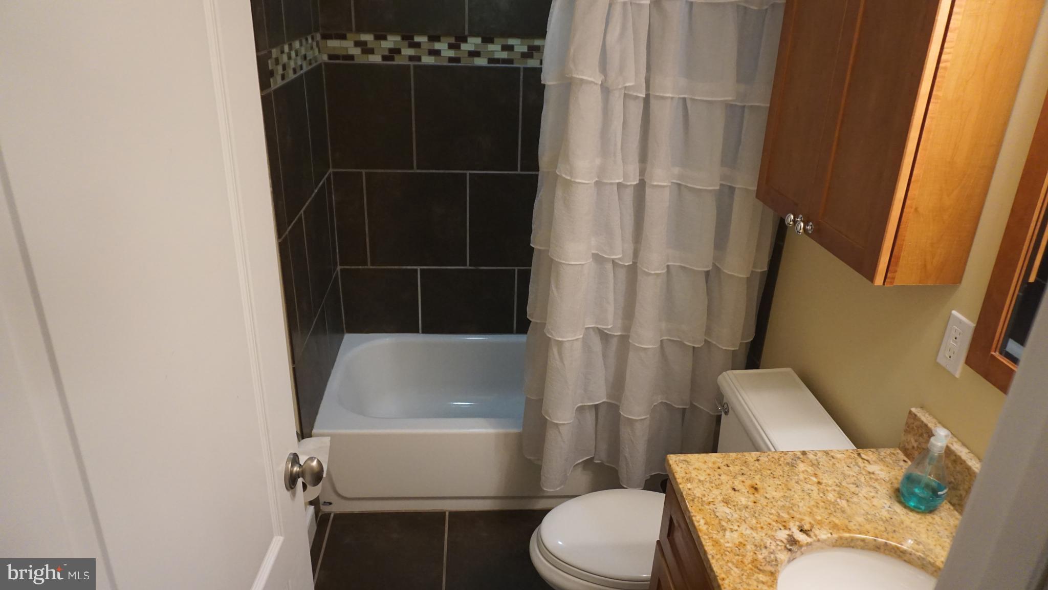 9105 Cuckold Point Road Baltimore, MD 21219 - Photo 38 of 150 Apartment Full Bath