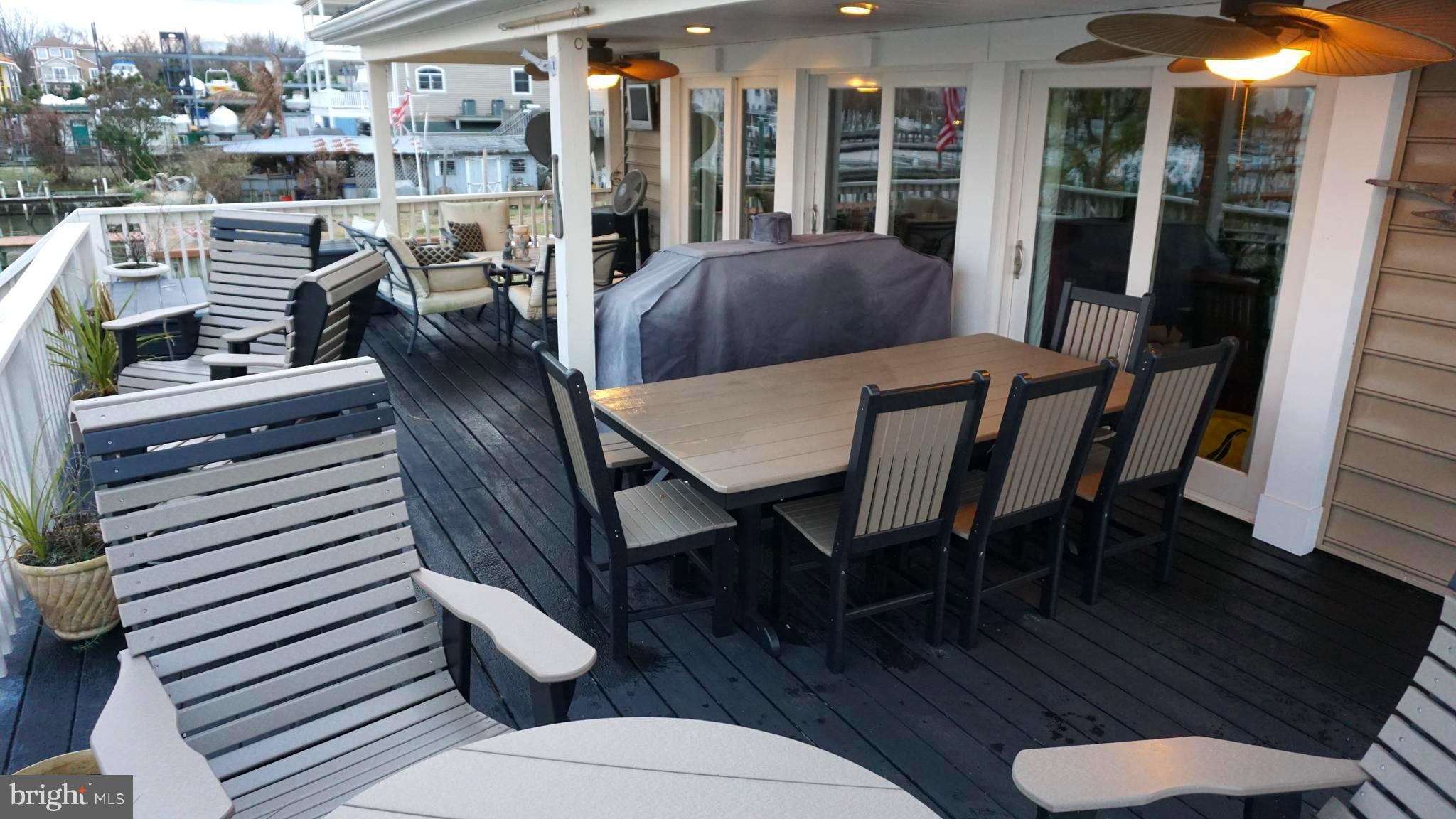 9105 Cuckold Point Road Baltimore, MD 21219 - Photo 39 of 150 16x32 massive deck