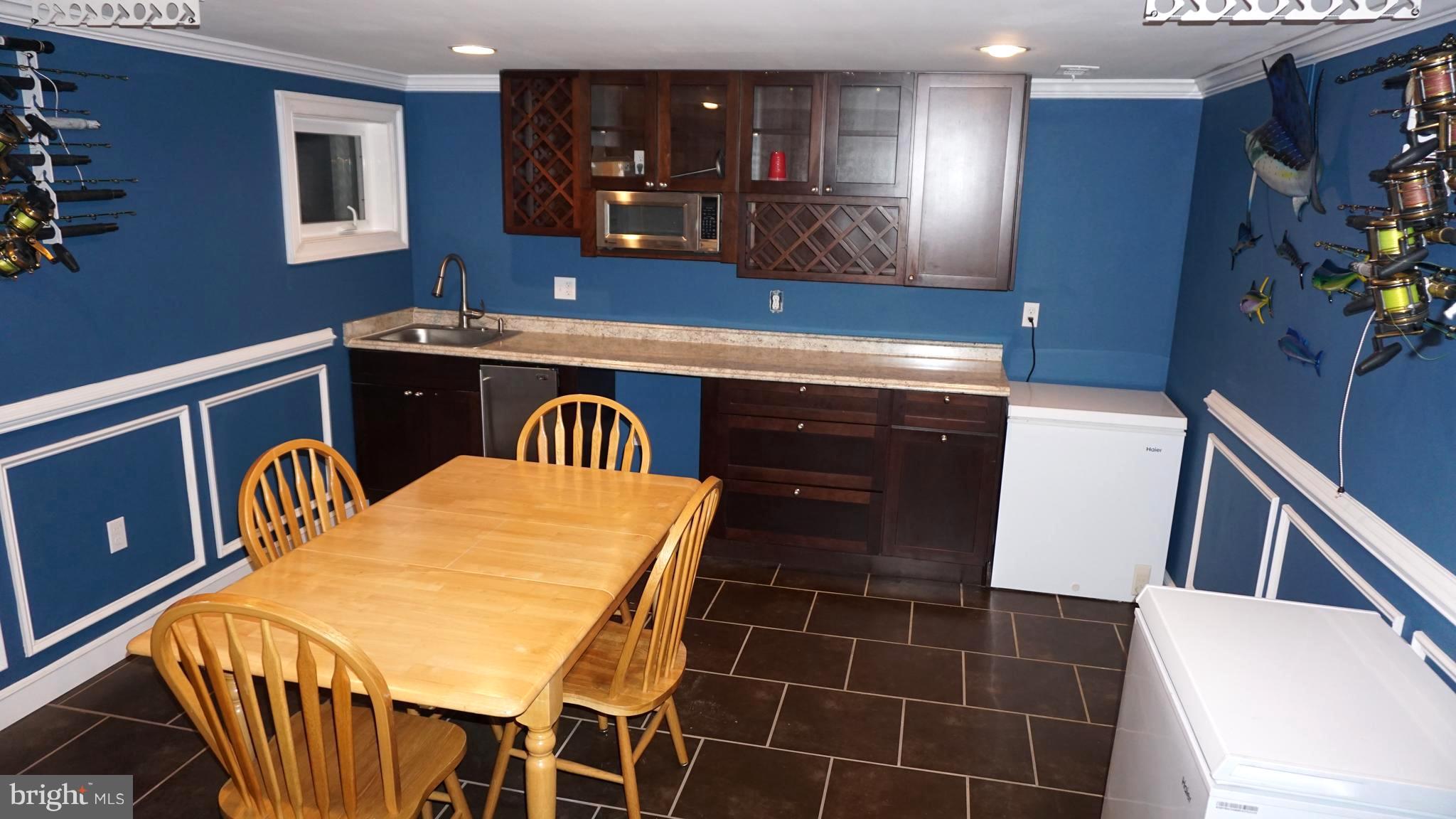 9105 Cuckold Point Road Baltimore, MD 21219 - Photo 41 of 150 Lower Level 3rd kitchen/Entertainment Room