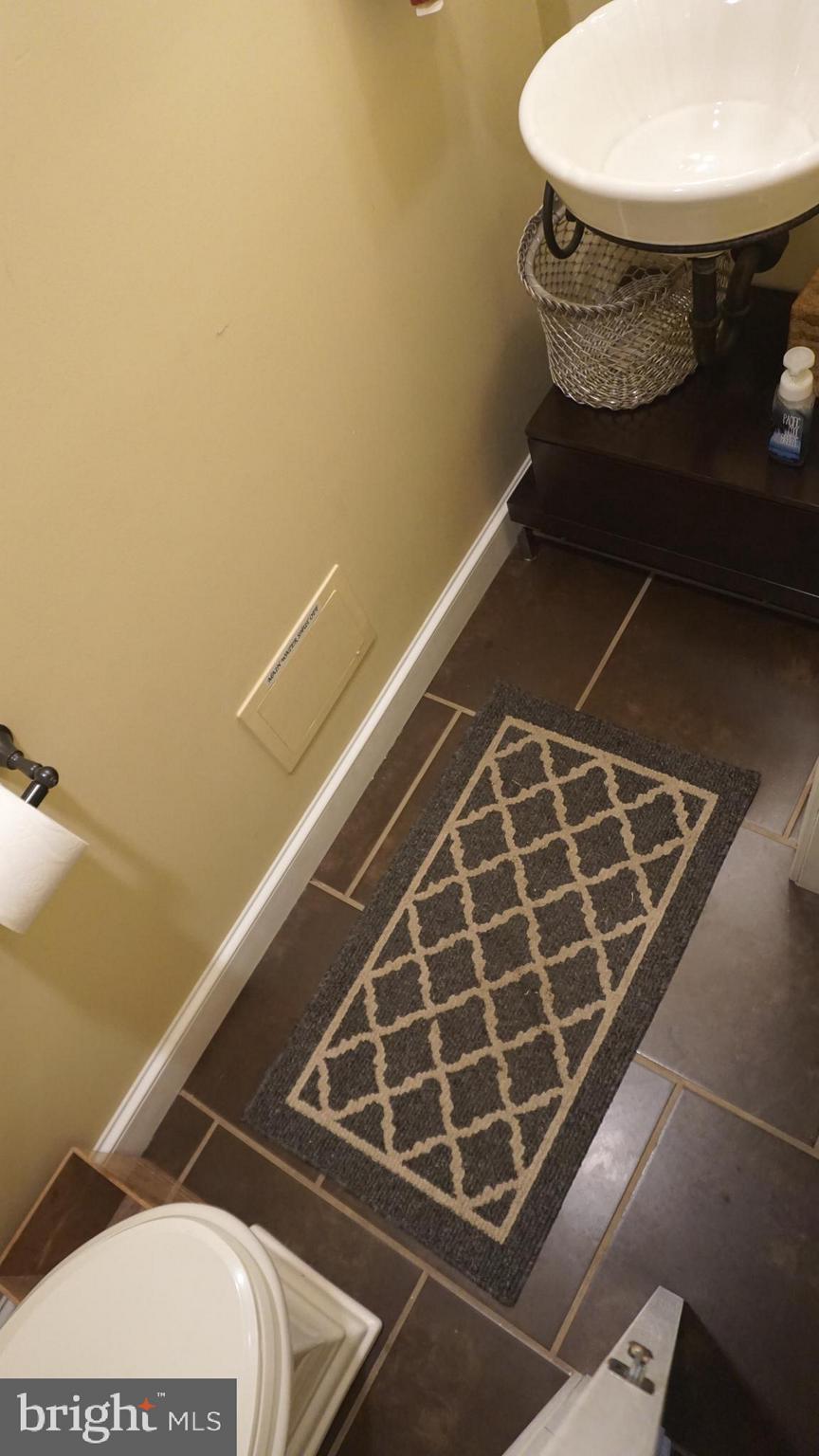 9105 Cuckold Point Road Baltimore, MD 21219 - Photo 72 of 150 Lower level half bath