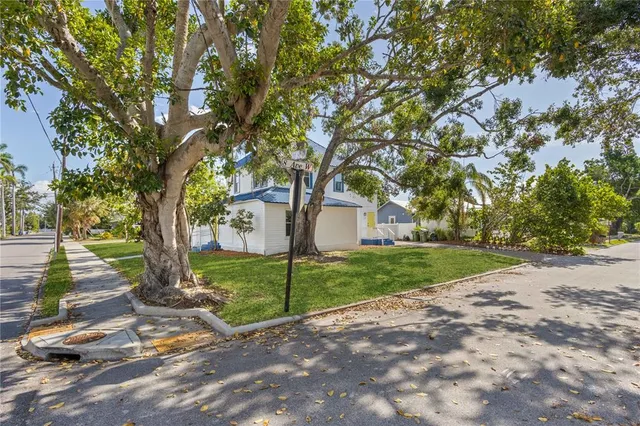 $373,000 | 719 22nd Street West, Bradenton, FL 34205