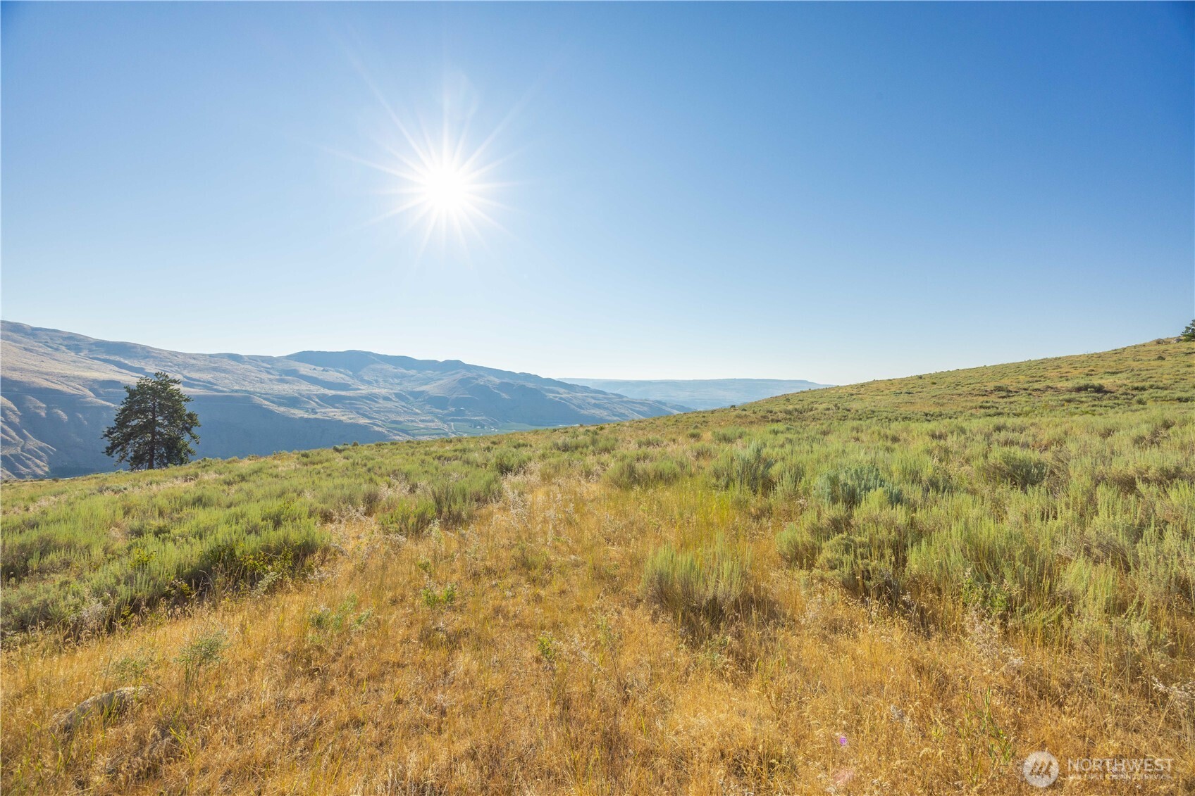 0 Goat Ridge, Unit 6 Pateros, WA 98846 - Photo 3 of 39 a view of mountain and an ocean