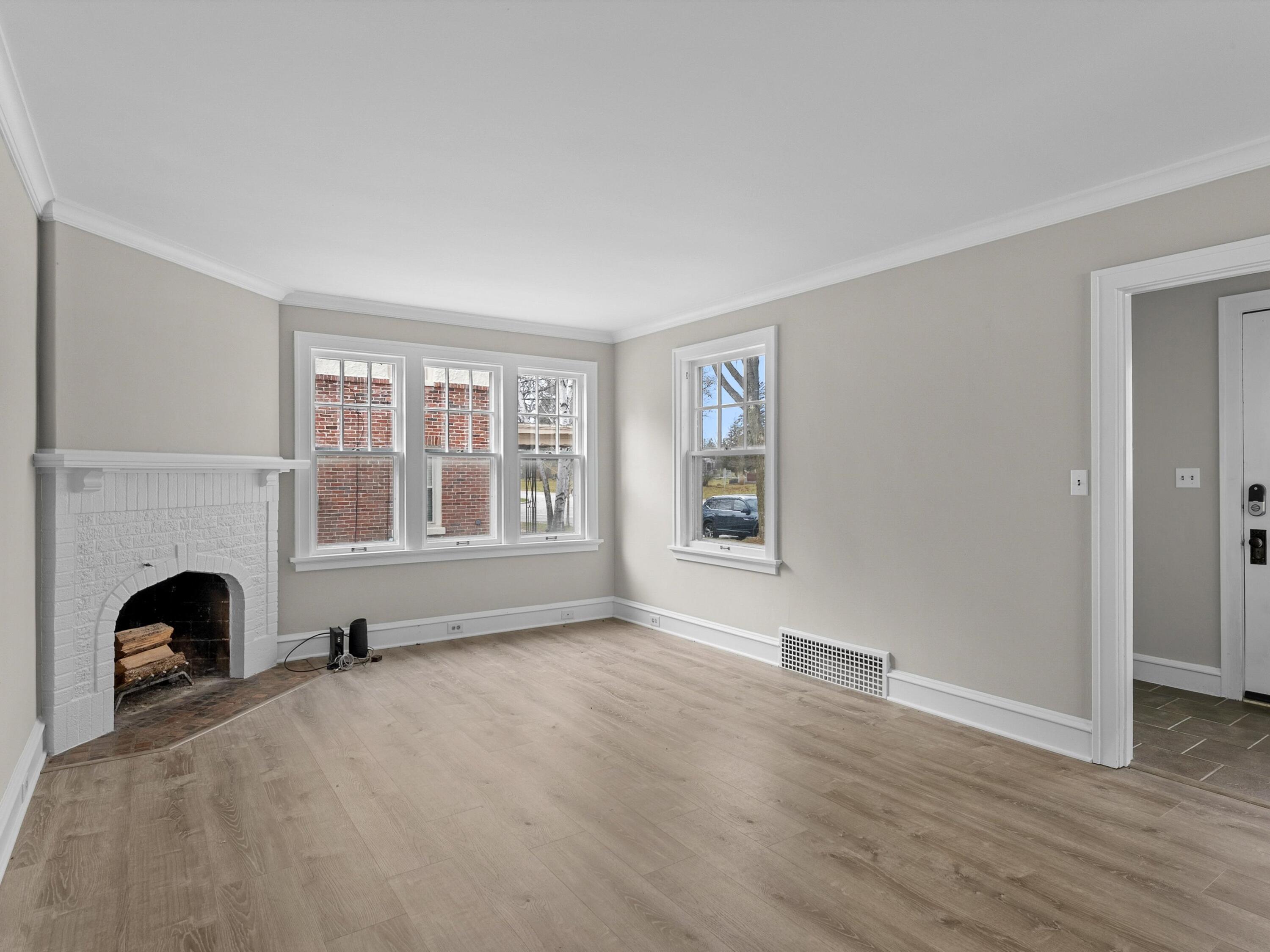 545 Upper Road Kohler, WI 53044 - Photo 5 of 20 10-010_2682822_04376