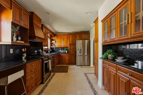 $1,249,000 | 4135 South Victoria Avenue, View Park, CA 90008