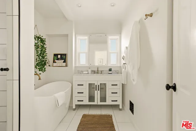 a bathroom with a tub