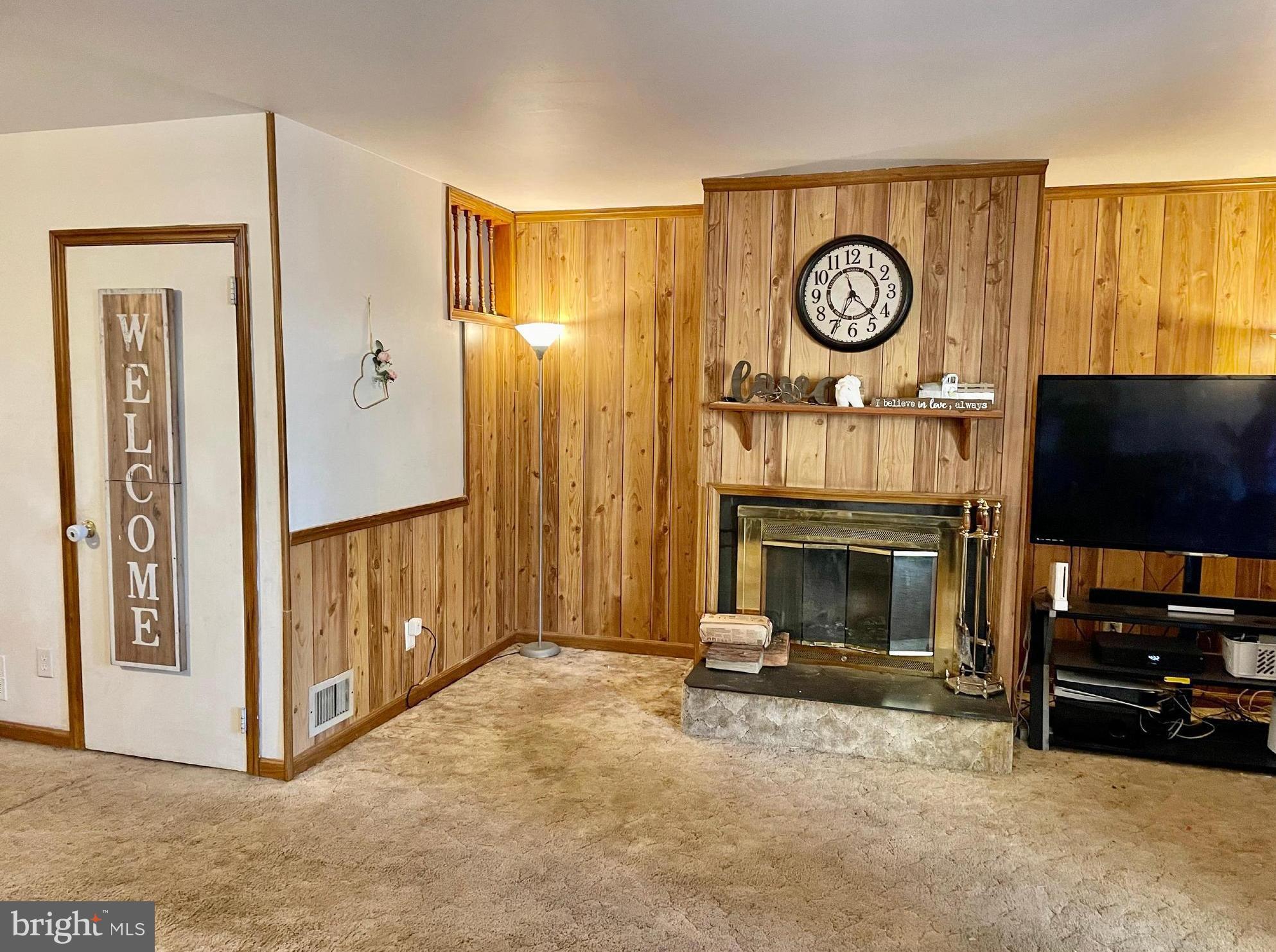54 Centennial Road Telford, PA 18969 - Photo 8 of 23 Living Room