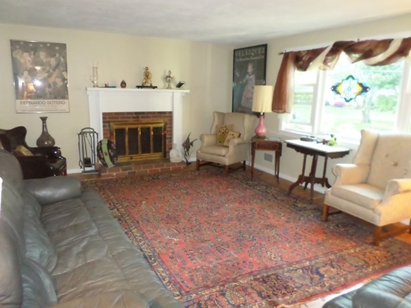 344 Belknap Road Framingham, MA 01701 - Photo 3 of 20 Gallery Image 3