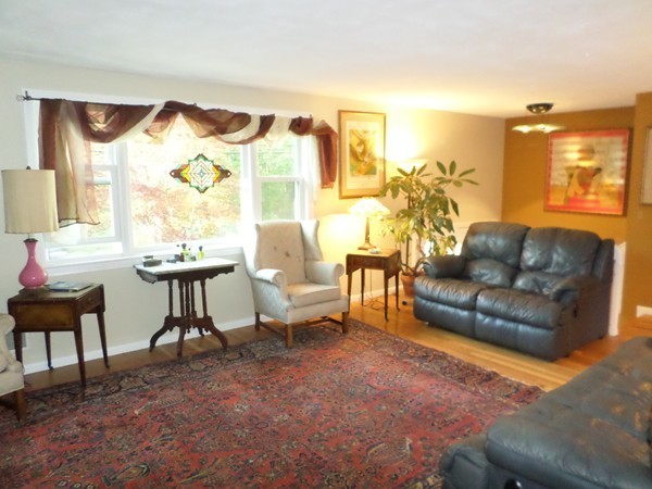 344 Belknap Road Framingham, MA 01701 - Photo 4 of 20 Gallery Image 4