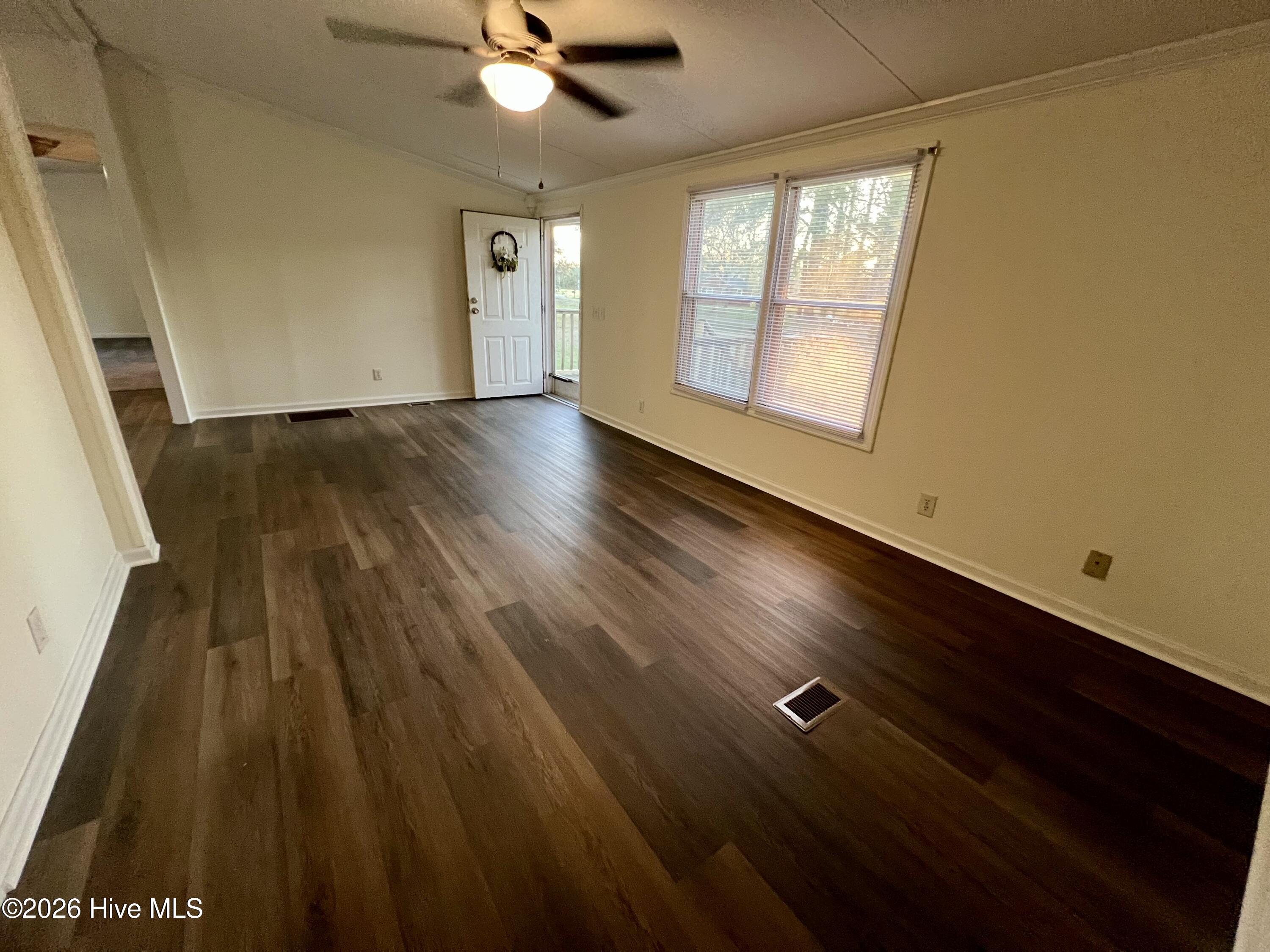 620 Godley Road Grimesland, NC 27837 - Photo 5 of 18 IMG_0169