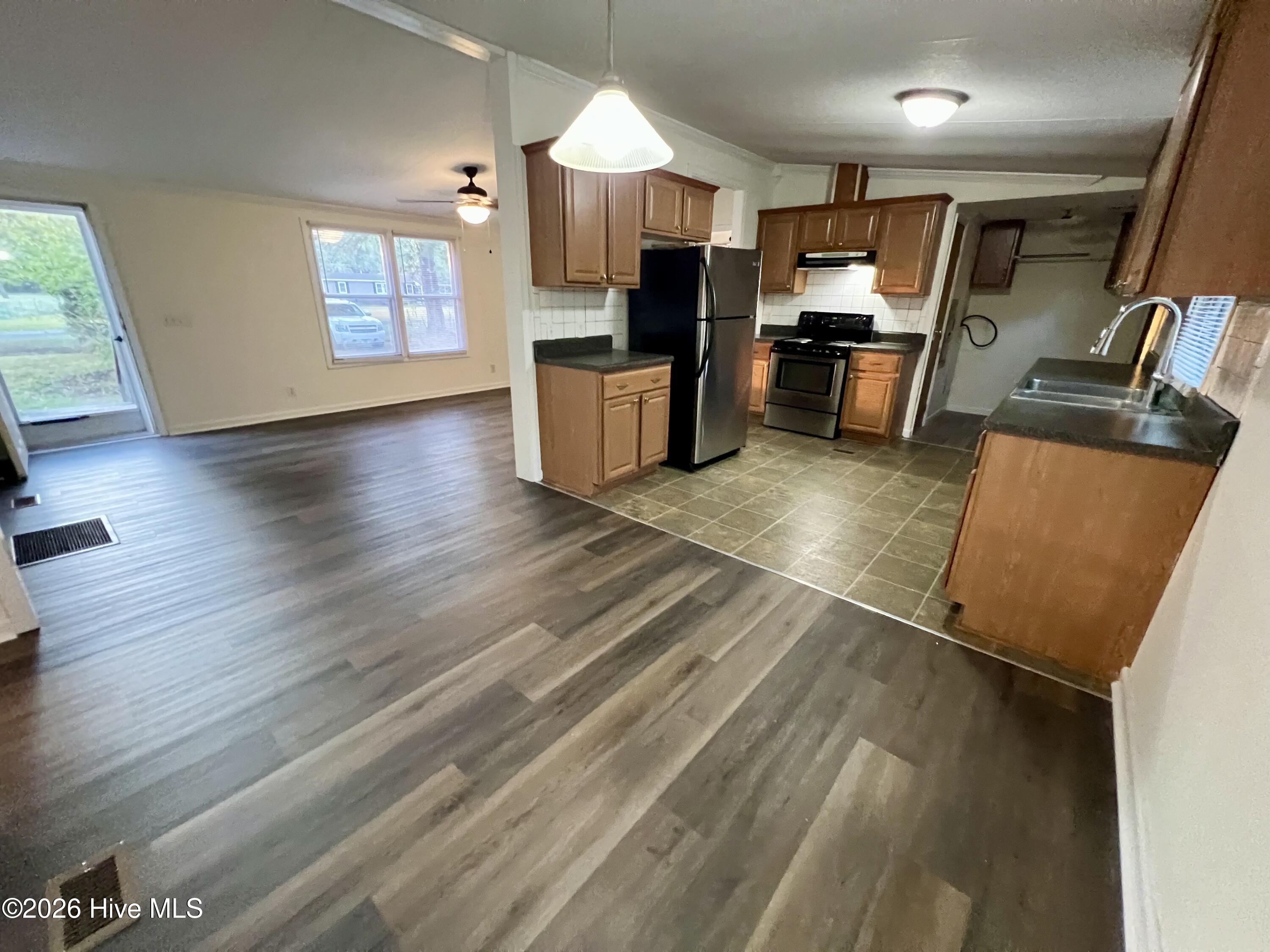 620 Godley Road Grimesland, NC 27837 - Photo 6 of 18 IMG_0170