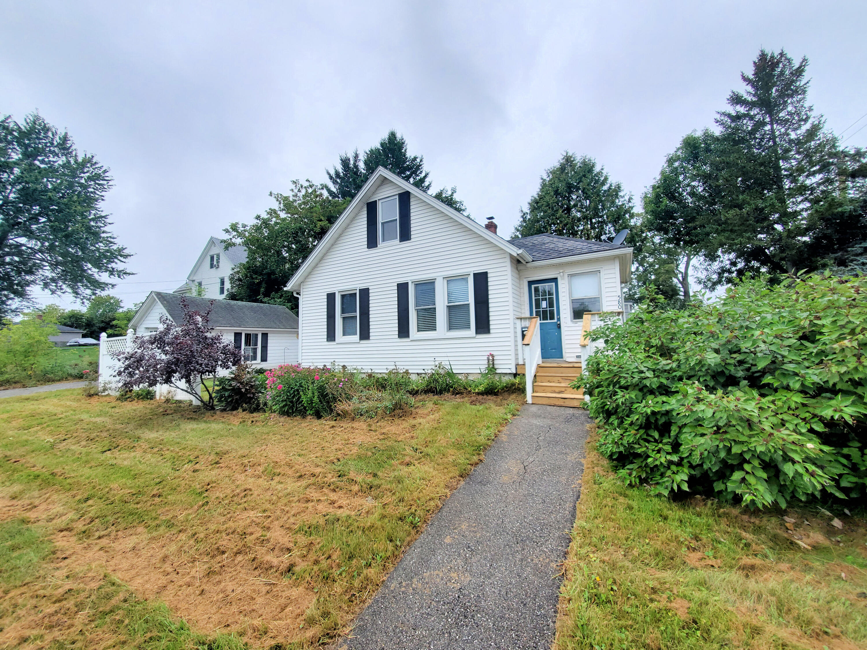 580 Union Street Bangor, ME 04401 - Photo 5 of 47 20230911_143911