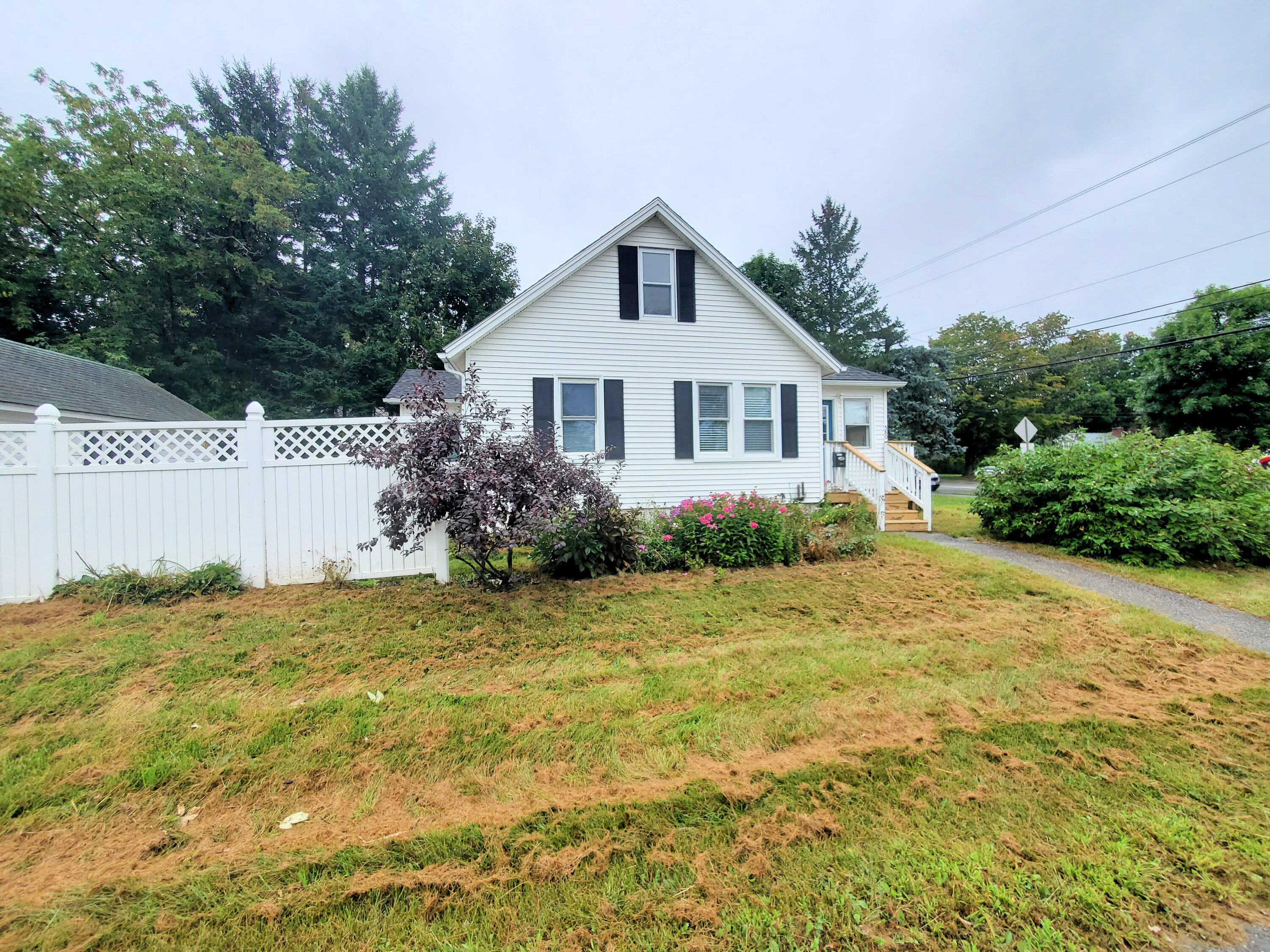 580 Union Street Bangor, ME 04401 - Photo 7 of 47 20230911_142456