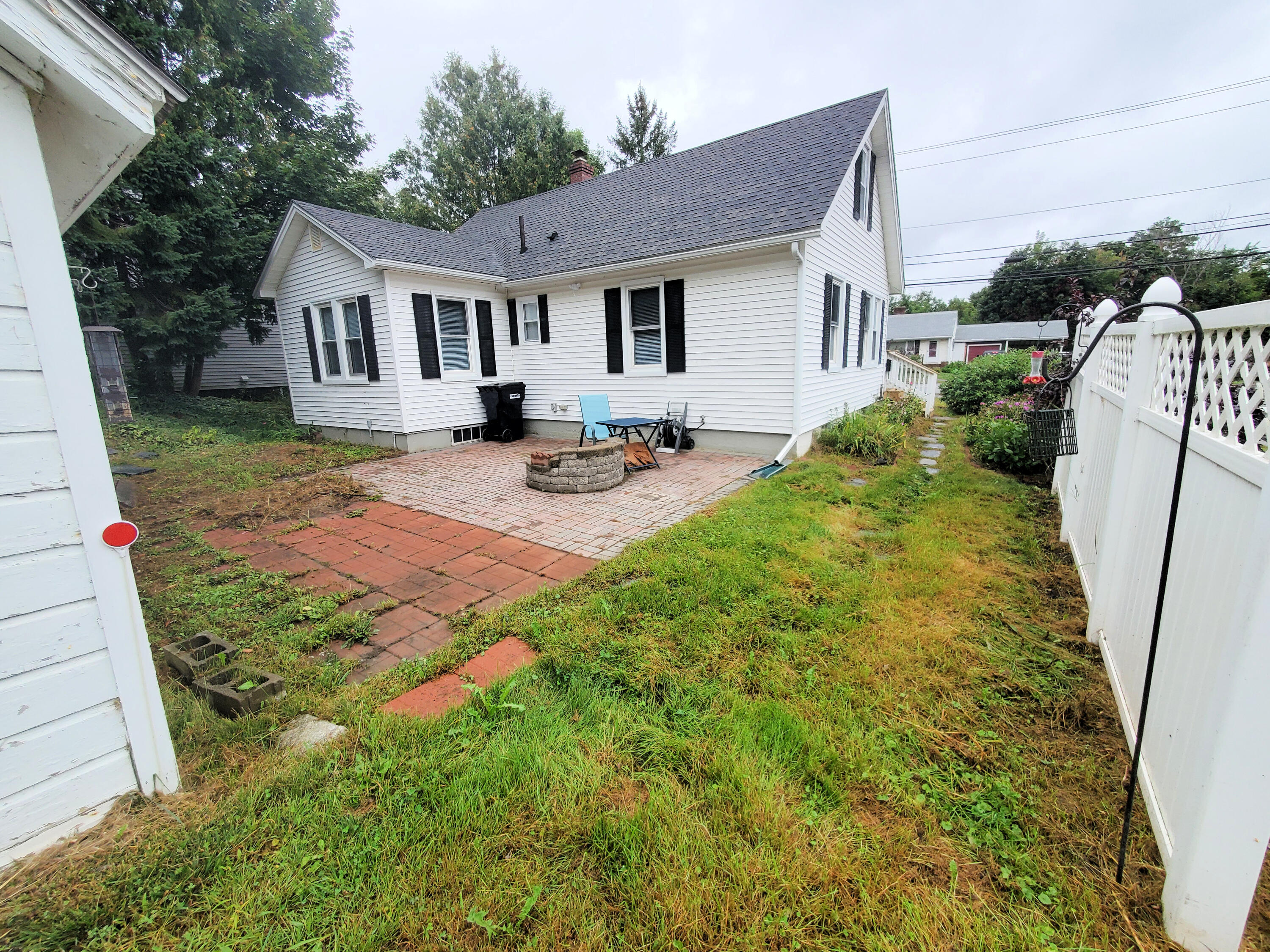 580 Union Street Bangor, ME 04401 - Photo 8 of 47 20230911_142513