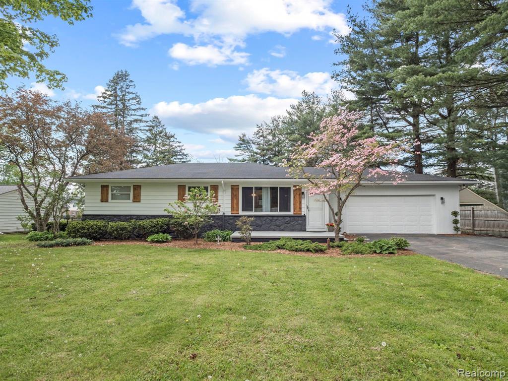 4418 Rohr Road Clarkston, MI 48348 - Photo 3 of 35