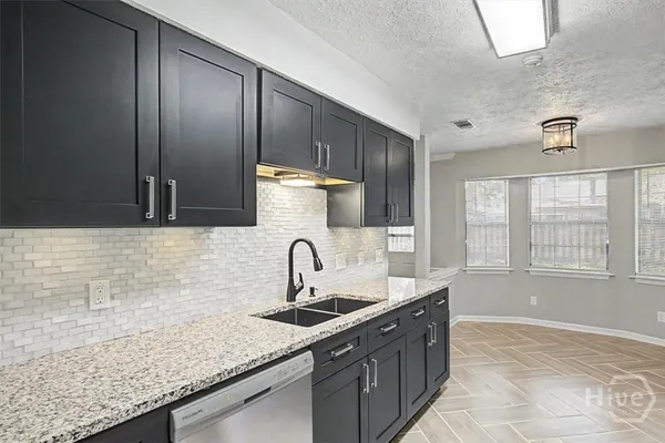 $2,500 | 13 North Nicholson Circle, Savannah, GA 31419