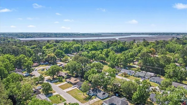 $2,500 | 13 North Nicholson Circle, Savannah, GA 31419