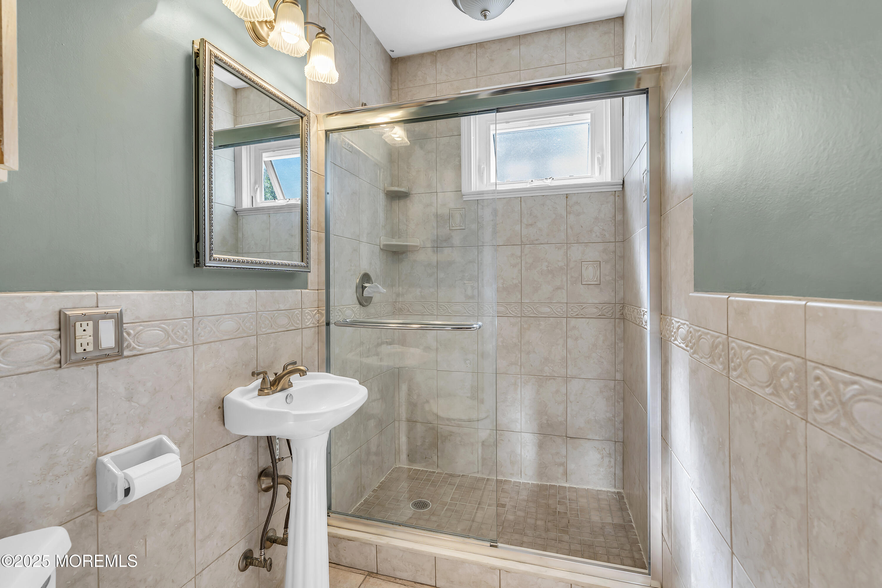 69 Maple Place Keyport, NJ 07735 - Photo 13 of 46 Full Bath