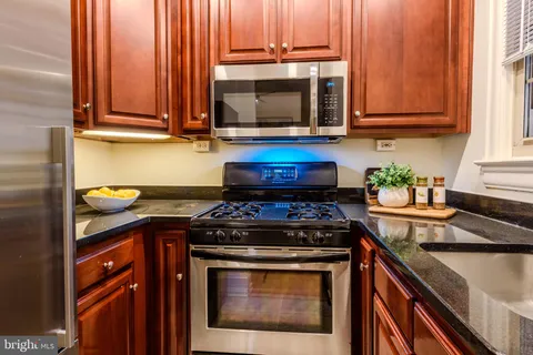 $279,000 | 3100 Wisconsin Avenue Northwest, Unit 105, Washington, DC 20016