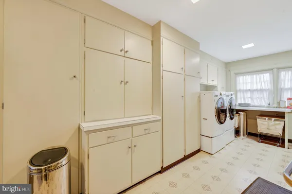 $950,000 | 2011 Sycamore Street, Bethlehem, PA 18017