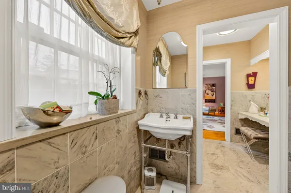 $950,000 | 2011 Sycamore Street, Bethlehem, PA 18017