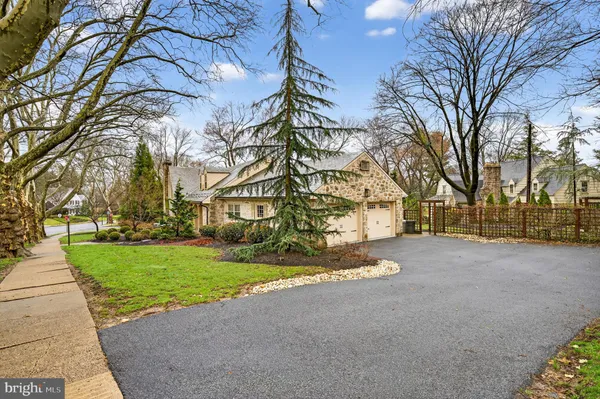 $950,000 | 2011 Sycamore Street, Bethlehem, PA 18017