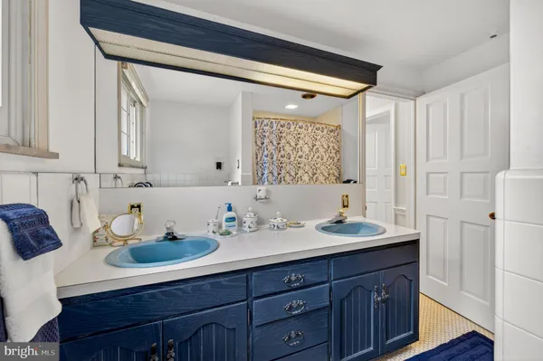 $950,000 | 2011 Sycamore Street, Bethlehem, PA 18017