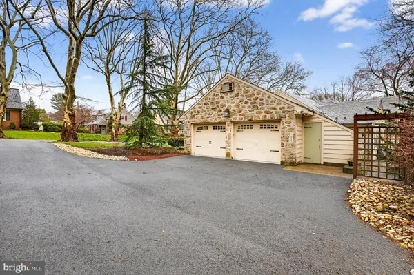 $950,000 | 2011 Sycamore Street, Bethlehem, PA 18017