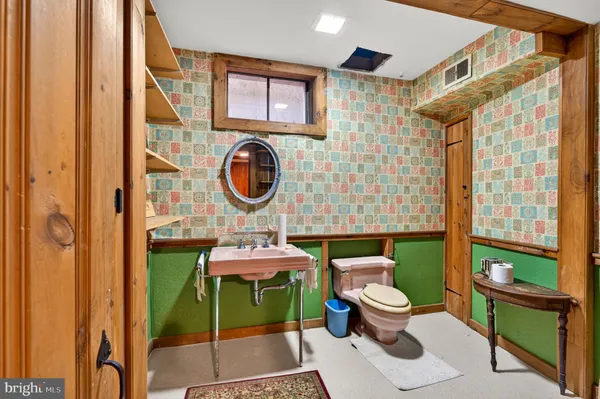 $950,000 | 2011 Sycamore Street, Bethlehem, PA 18017